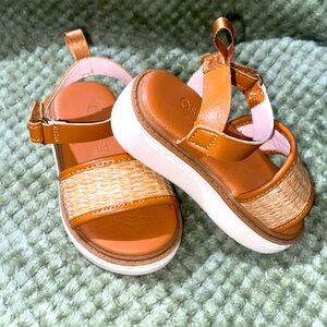 Oshkosh B’gosh sandals infant size 4